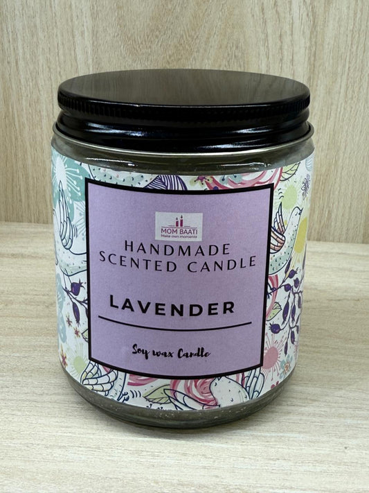 Lavender scented candle_1
